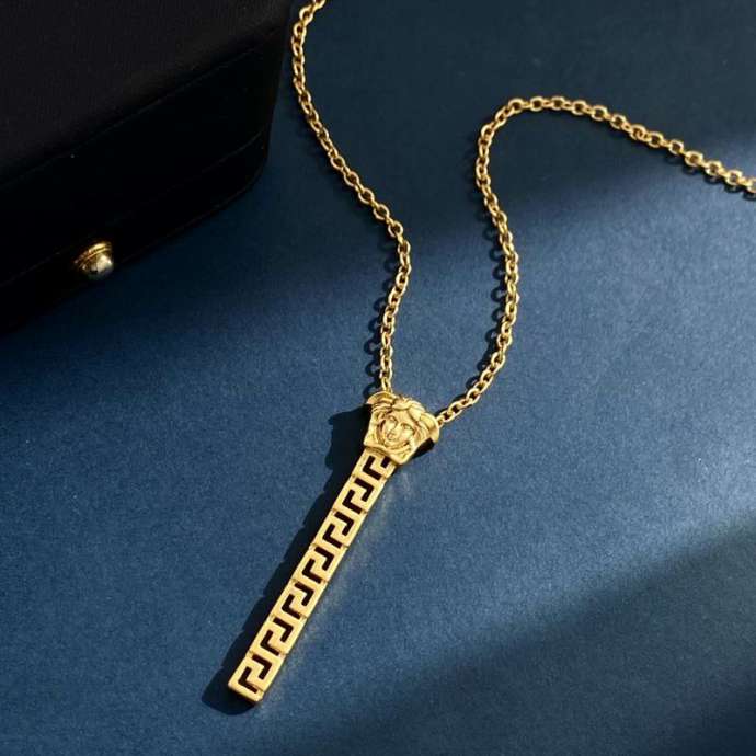 Picture of Versace Necklace _SKUVersacenecklace07cly10417036